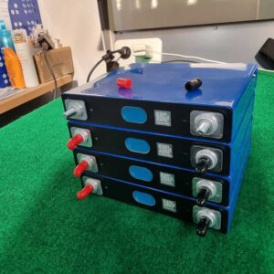 LiFePO4 50Ah 3.2V 3C EVE Prismatic Battery Lithium Iron Phosphate Baterai Litium Besi Baterai Untuk PLTS Motor Listrik UPS